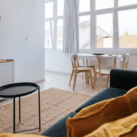 Almirante Reis Flat D Διαμέρισμα