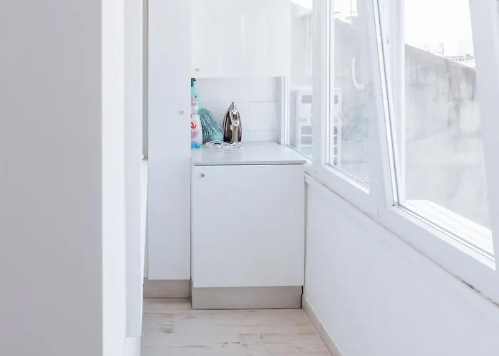 Appartement Almirante Reis Flat D *