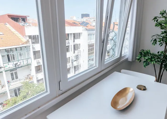 Almirante Reis Flat D Appartement Lissabon